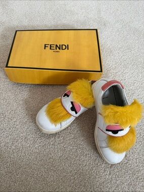 Fendi Kids White Leather Sneakers with Yellow Fur Accent USED 29